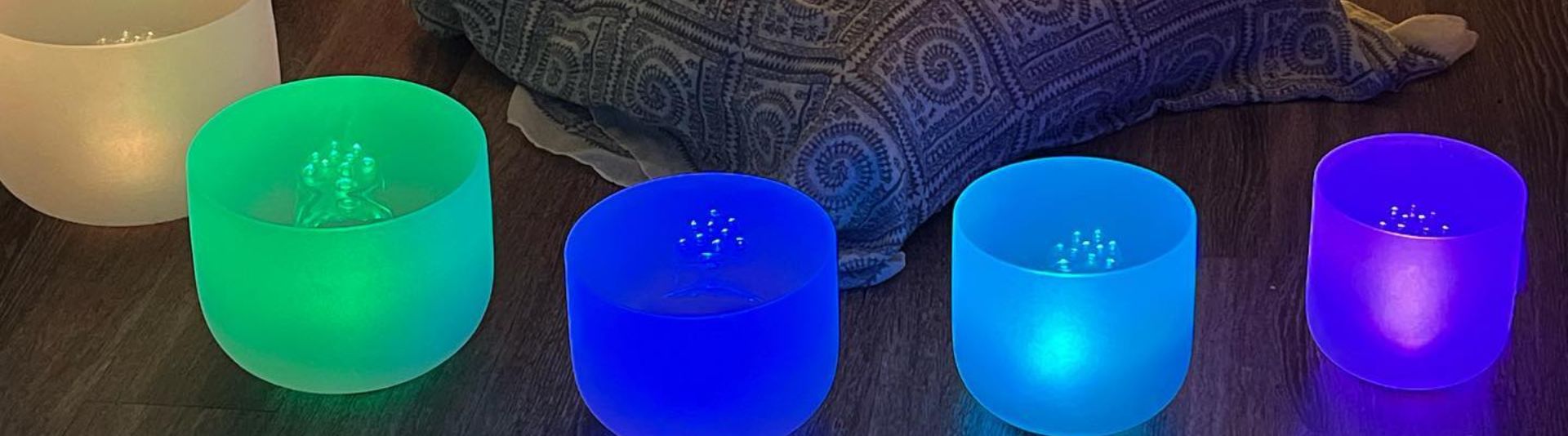 45 min Healing Sound Bath by Victoria - Meditation Time